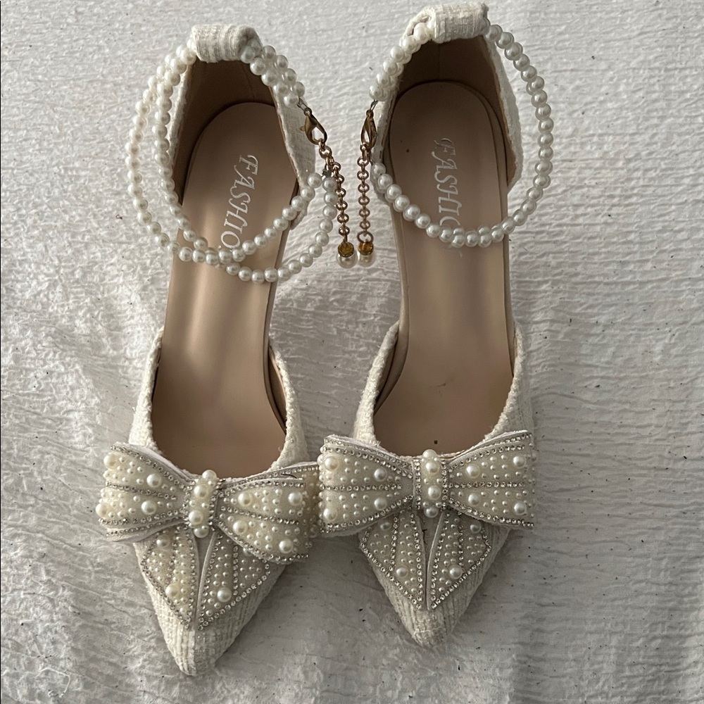 SHEIN Cream Pearl Bow Heels PERFECT FOR BRIDE